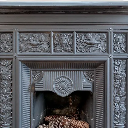 Apartment Near The Royal Mile