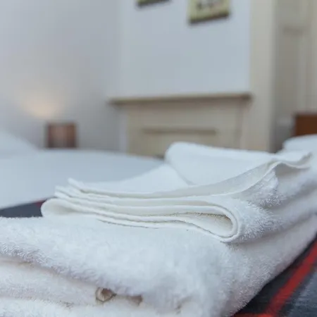 2 Bedroom Central