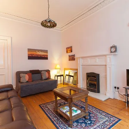 2 Bedroom Central