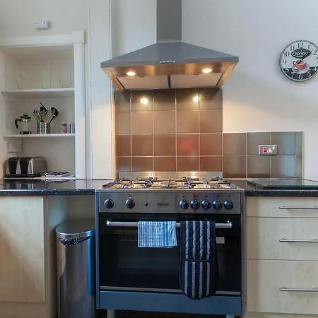דירה 2 Bedroom Central *