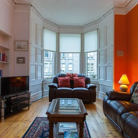 2 Bedroom Central * אדינבורו