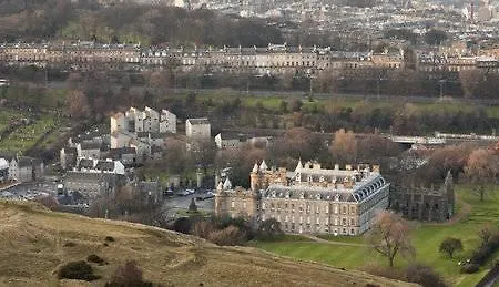 Lochend Serviced Edynburg