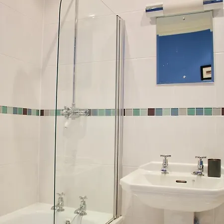 2 Bedroom Flat In Newtown, 公寓 爱丁堡