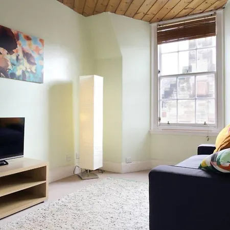 Bright Central Flat - With Stunning Views Διαμέρισμα