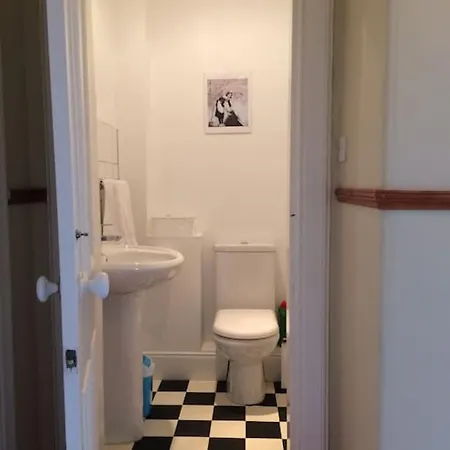 1 Bedroom Murrayfield Sleeps 3 公寓 爱丁堡