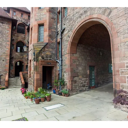 Historic Dean Village Treasure, Sleeps 4 *