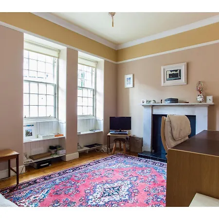 Apartment Historic Dean Village Treasure, Sleeps 4 *