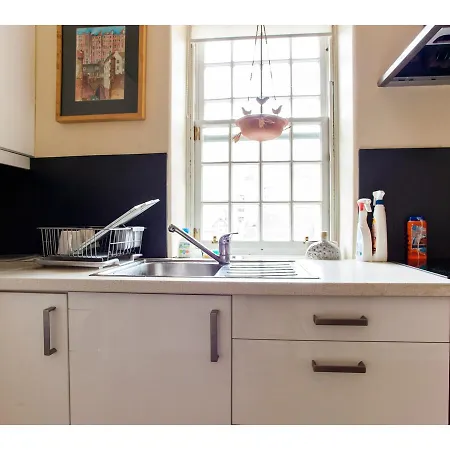 Apartment Historic Dean Village Treasure, Sleeps 4