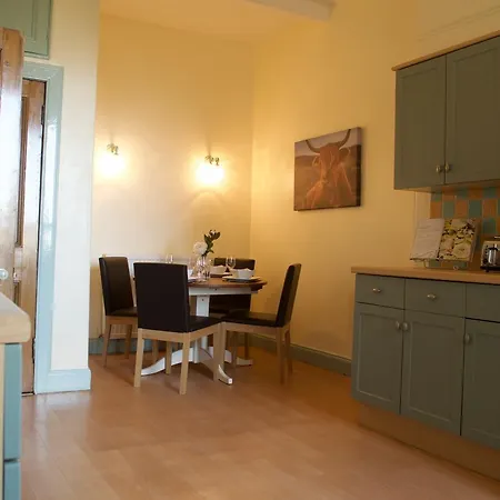 2 Bedroom With Castle Views Edimburgo