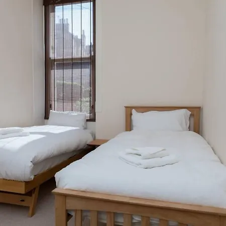 דירה 2 Bedroom Flat Sleeps 4 By The Shore *