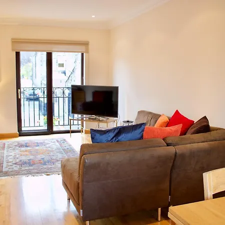 Apartment 3 Bedroom Mews House Sleeps 6