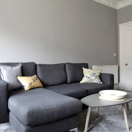 Stylish 2 Bedroom Bruntsfield In Édimbourg