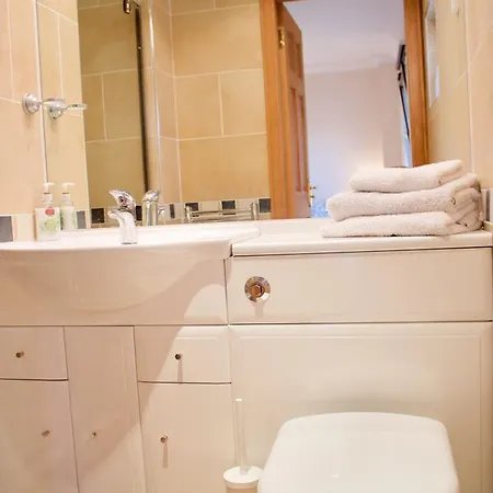 3 Bedroom Mews House Sleeps 6 * Edinburgh