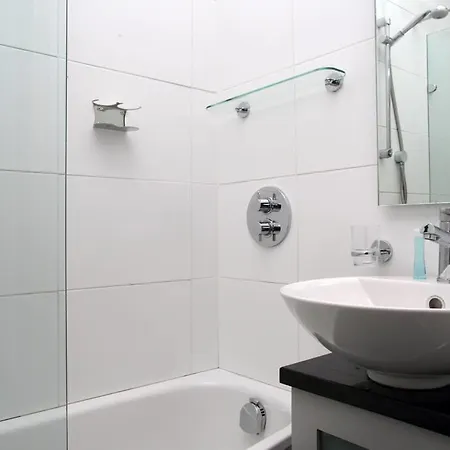 City Centre Modernised Victorian Flat 20 Minutes To Royal Mile Edinburgh