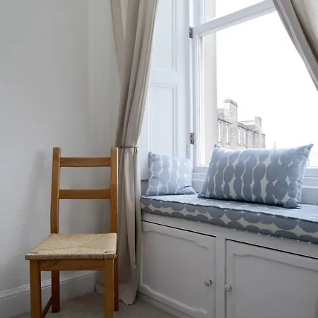 City Centre Modernised Victorian Flat 20 Minutes To Royal Mile 公寓 *