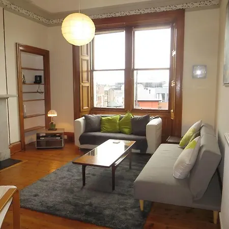 City Centre Modernised Victorian Flat 20 Minutes To Royal Mile 爱丁堡