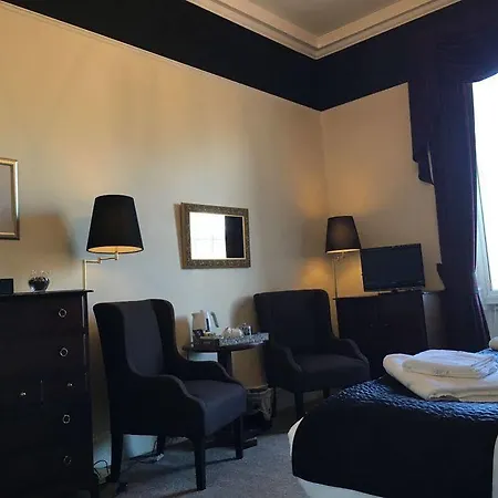 Allison House 17 Edinburgh