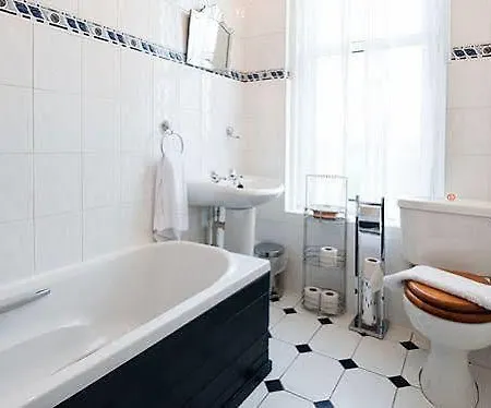 Ardleigh House Bed & Breakfast