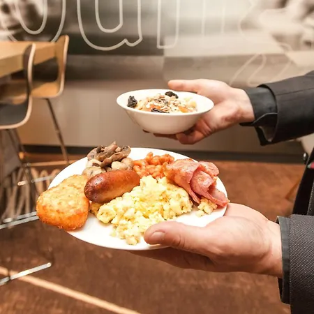 Ibis Centre Royal Mile 3* Эдинбург