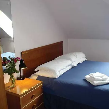 The Scholar Hotel