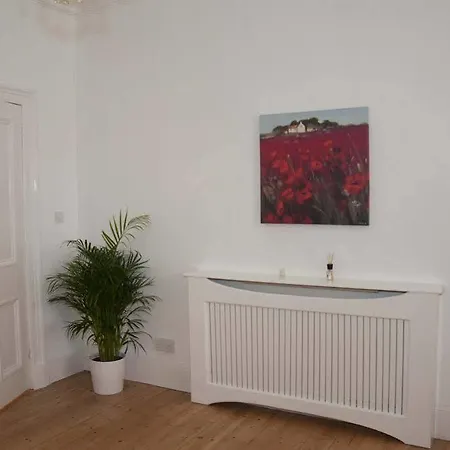 Centre Escape With Private Garden *