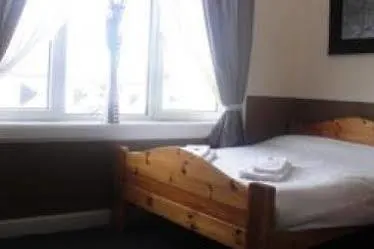 Gilmore Guest House 3*