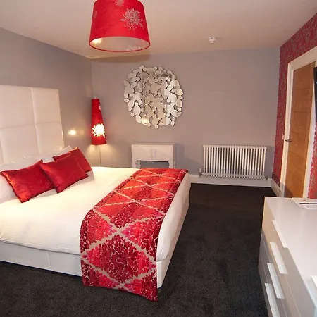 The Rutland & 4*