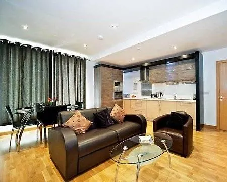 Staycity West End Hotell