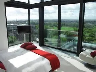 Hotel Vip - Quartermile 4*