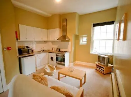 Hotel Capital Backpackers 2*