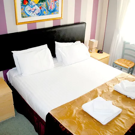 Apartahotel Edinburgh Aparthotel 4*