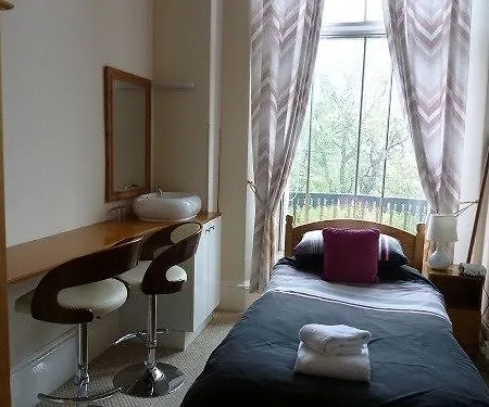 Guest house Halcyon House 3*