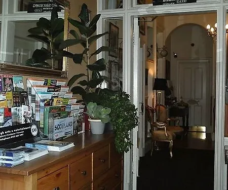 בית הארחה Albyn Townhouse 4*