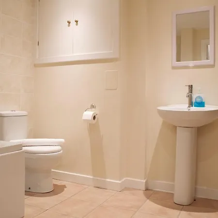 3 Bedroom Accommodates 8