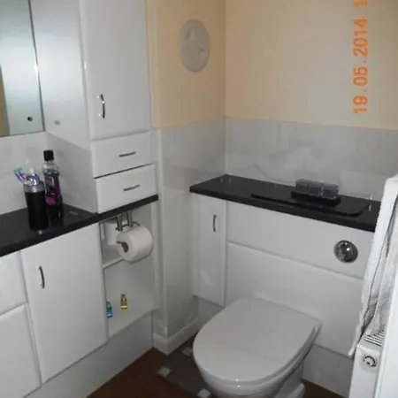 Apartment Centre 2 Bedroom Sleeps 4