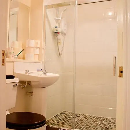 2 Bedroom, 2 Bathroom In Stockbridge Sleeps 4 * Edimburgo