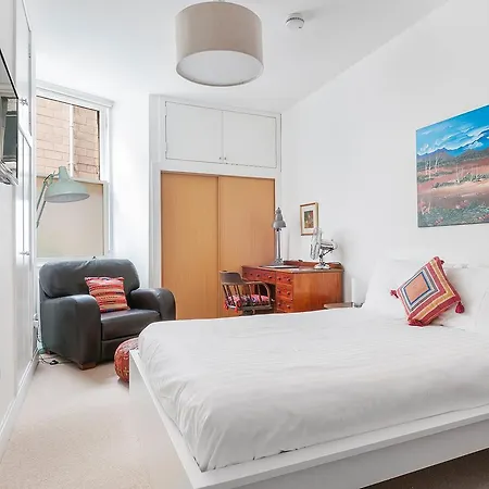 Atholl Crescent Lane Apartment *