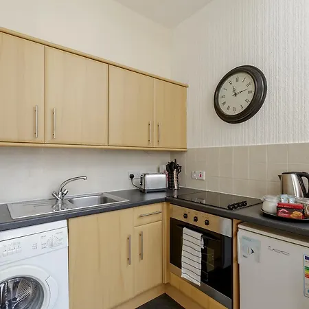 The Downfield Place Apartment *