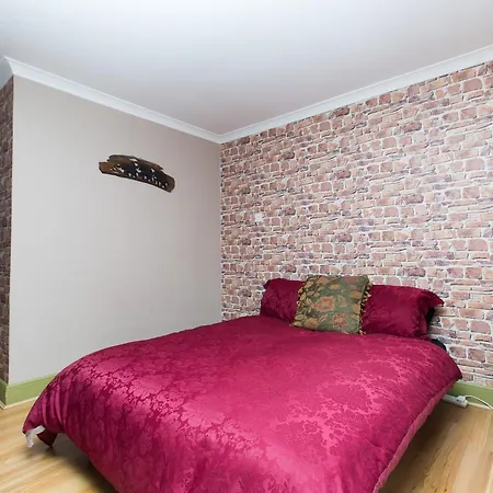 Διαμέρισμα Charming 2br Flat For 4 Overlooking Holyrood Park *