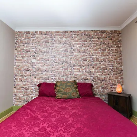 Charming 2br Flat For 4 Overlooking Holyrood Park * Εδιμβούργο