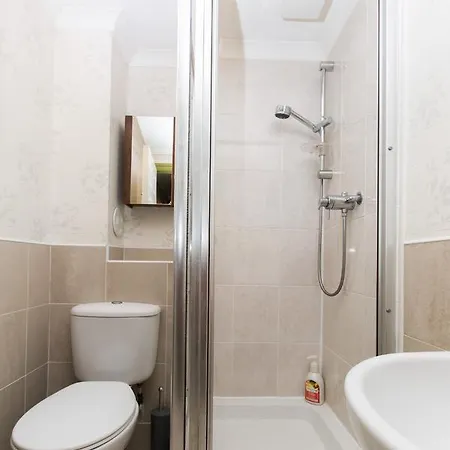 Διαμέρισμα Charming 2br Flat For 4 Overlooking Holyrood Park *