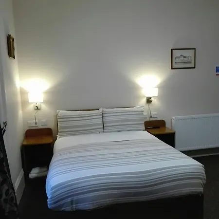 House בית הארחה אדינבורו