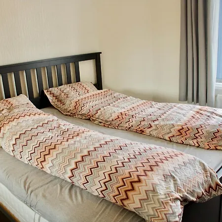 Ground Floor Flat Sleeps 4 Edinburgh