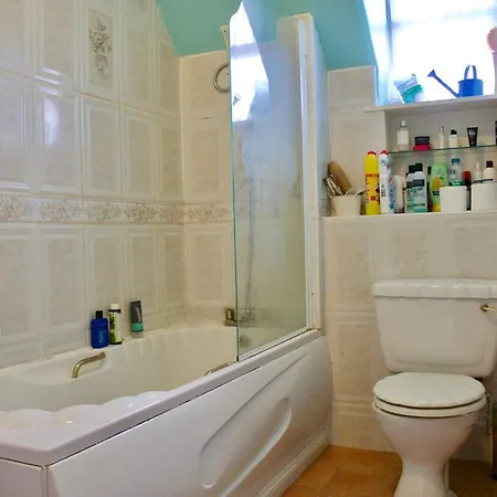 Apartment Two Bedroom Flat With Parking In *
