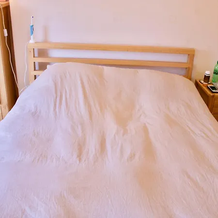 Apartment Two Bedroom Flat With Parking In Edinburgh
