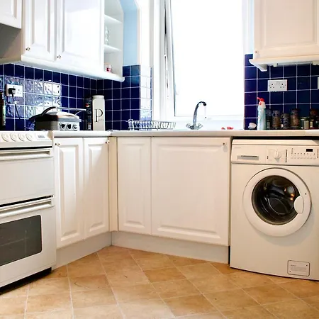 Two Bedroom Flat With Parking In Apartment