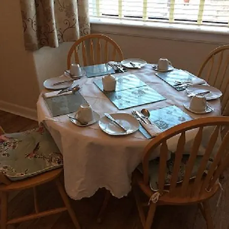 Bed & Breakfast Netherby House 3*