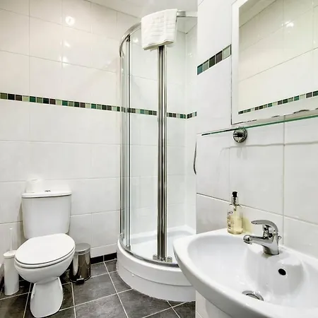Stunning Great King Street New Town Apt