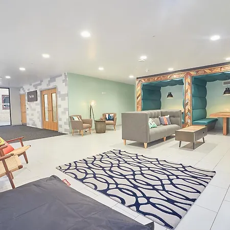 Destiny Student - Meadow Court *