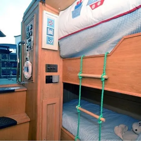 - Houseboats Édimbourg